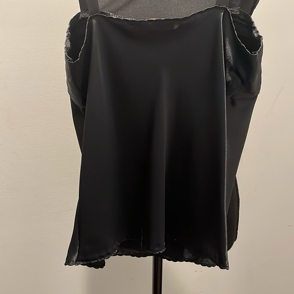 Escapades Camisole Size SM Black Feminine Silky Coquette Bodycon Glam - Picture 2 of 13